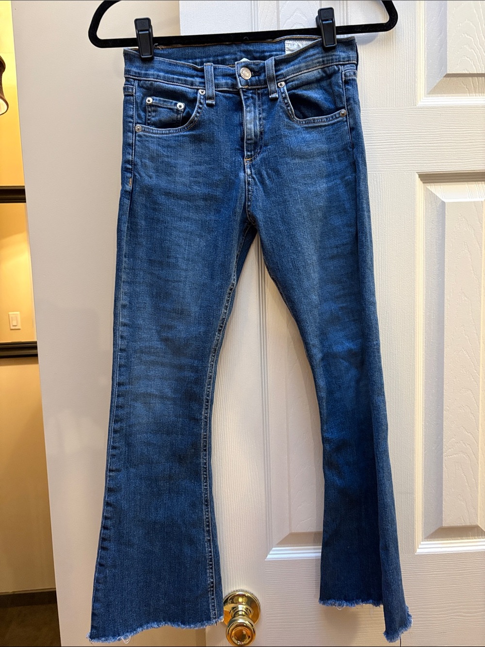 rag & bone jeans cropped Flare size 25 mid rise Great used condition.
